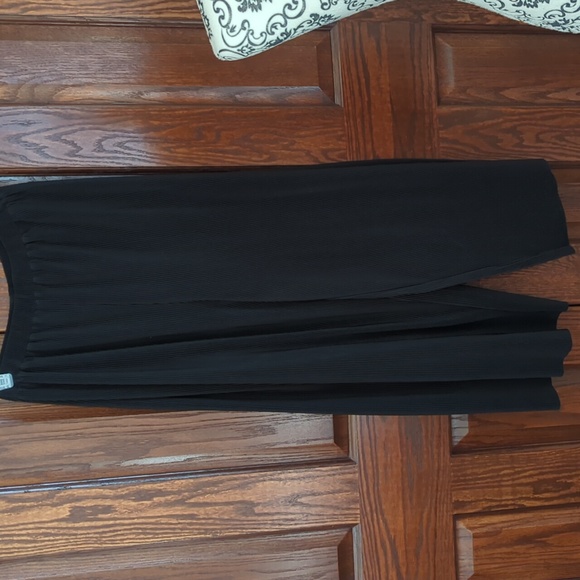 Black trousers - Picture 3 of 6